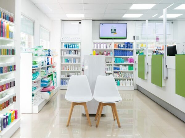 Die Grünhorn Apotheke ist eine der bekanntesten Apotheken im Zusammenhang mit Cannabis. Eine CDU Politikerin war zu Besuch.